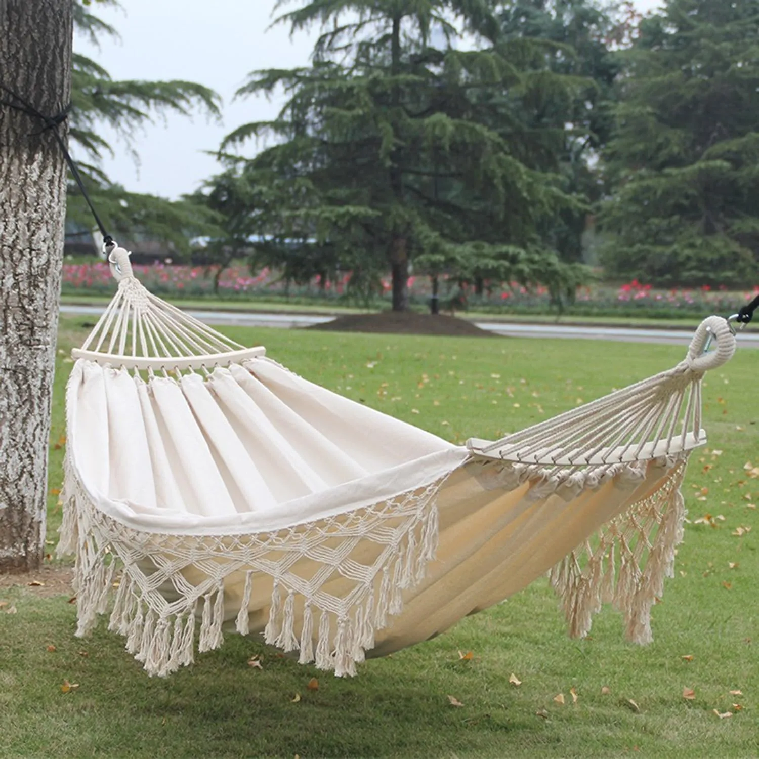 Camping Hammock Brazilian Tassels with Fringe Crochet Cotton Linen Double Hammock for Outdoor Indoor Garden Patio Porch Yard Included Carrying Bag Garden Patio Backyard