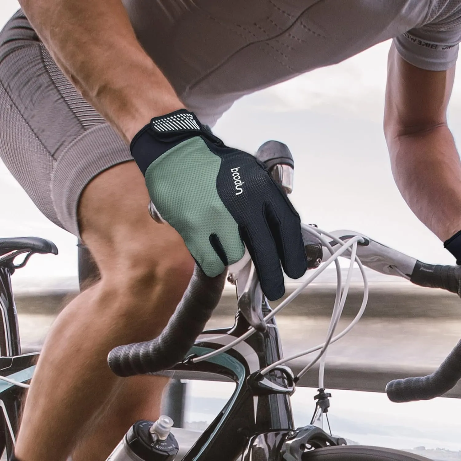 Cycling Gloves Bike Gloves, Breathable Lightweight Biking Gloves for Riding, Walking, Cycling, Running and Driving