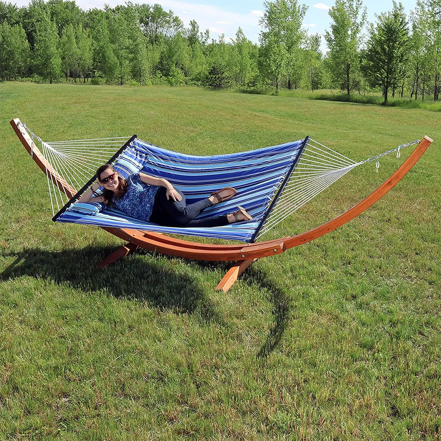 Sunnydaze Quilted Double Fabric Hammock with 13-Foot Curved Arc Wood Stand - 400 Pound Capacity - Catalina Beach