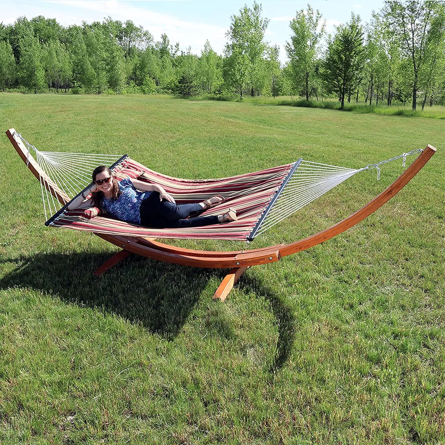 Sunnydaze Quilted Double Fabric Hammock with 13-Foot Curved Arc Wood Stand - 400 Pound Capacity - Red and Stripe