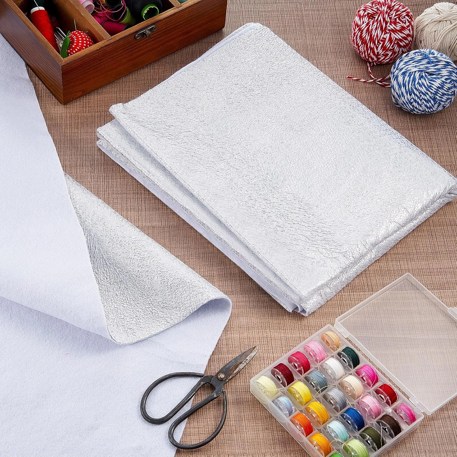 Treela 2 Pcs 45 x 24 Inch Heat Resistant Batting for Potholders Insulating Thermal Lining Batting for Potholders Heat Reflective Fabric
