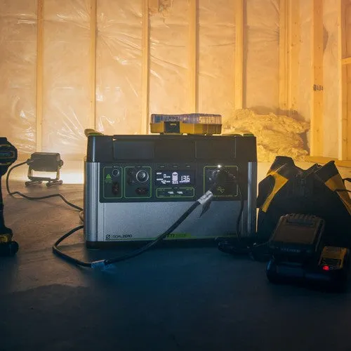 Yeti 1000X   Nomad 100 Solar Generator